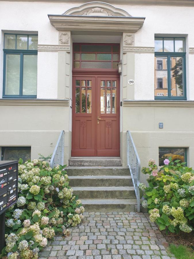 Saxonia De Luxe: Modern 2-Room Apartment with Parking in Chemnitz Exterior photo