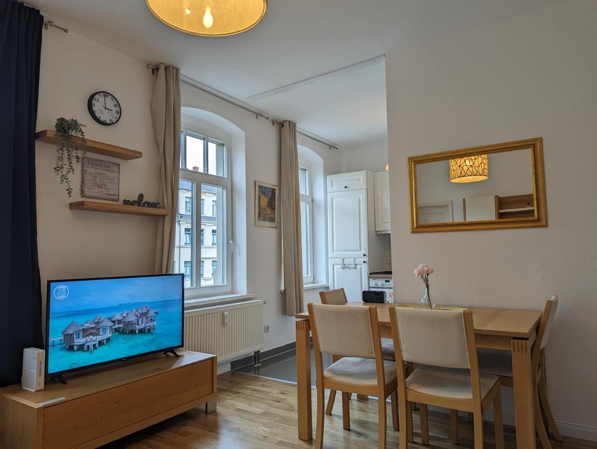 Saxonia De Luxe: Modern 2-Room Apartment with Parking in Chemnitz Exterior photo