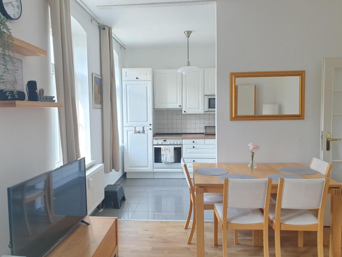 Saxonia De Luxe: Modern 2-Room Apartment with Parking in Chemnitz Exterior photo
