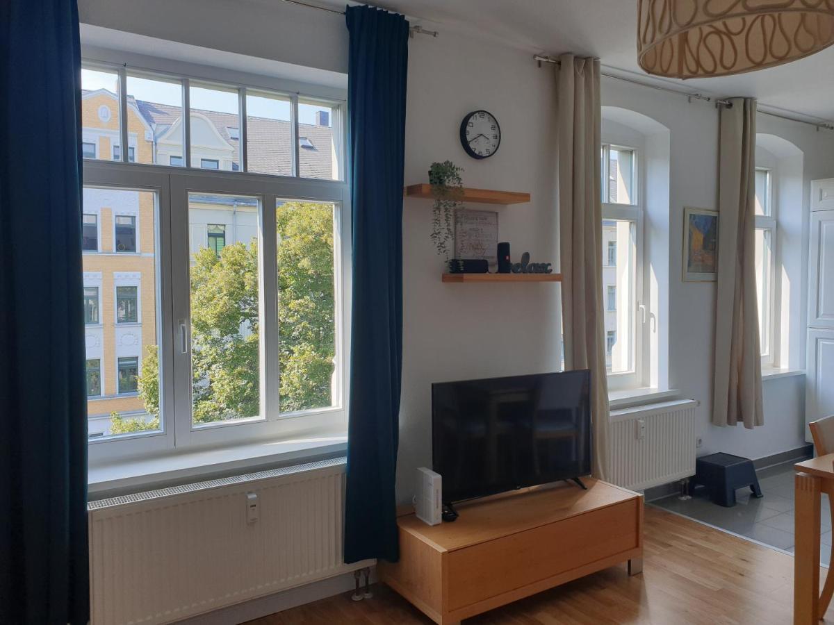 Saxonia De Luxe: Modern 2-Room Apartment with Parking in Chemnitz Exterior photo